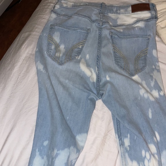Hollister Jeans - Picture 9 of 10